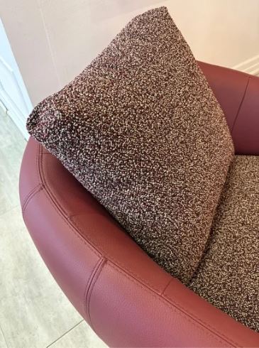 Bora Armchair – Merlot