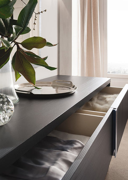 Etna Bedroom Collection