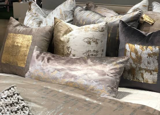 Toss Pillows and Throws